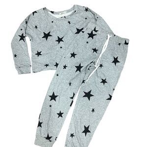 🌟 Grey Star Lounge Set – Women’s Size Large – EUC Cozy 2-Piece Pajama Set 💫